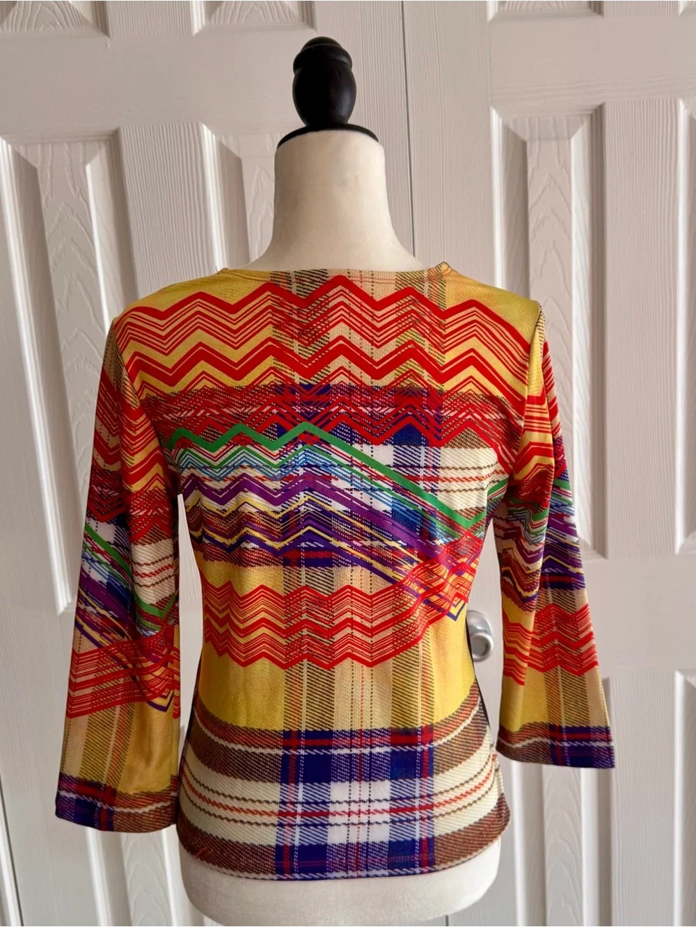 Women’s Multicolor Graphic Western-Print Three Quarter Length Sleeve Top